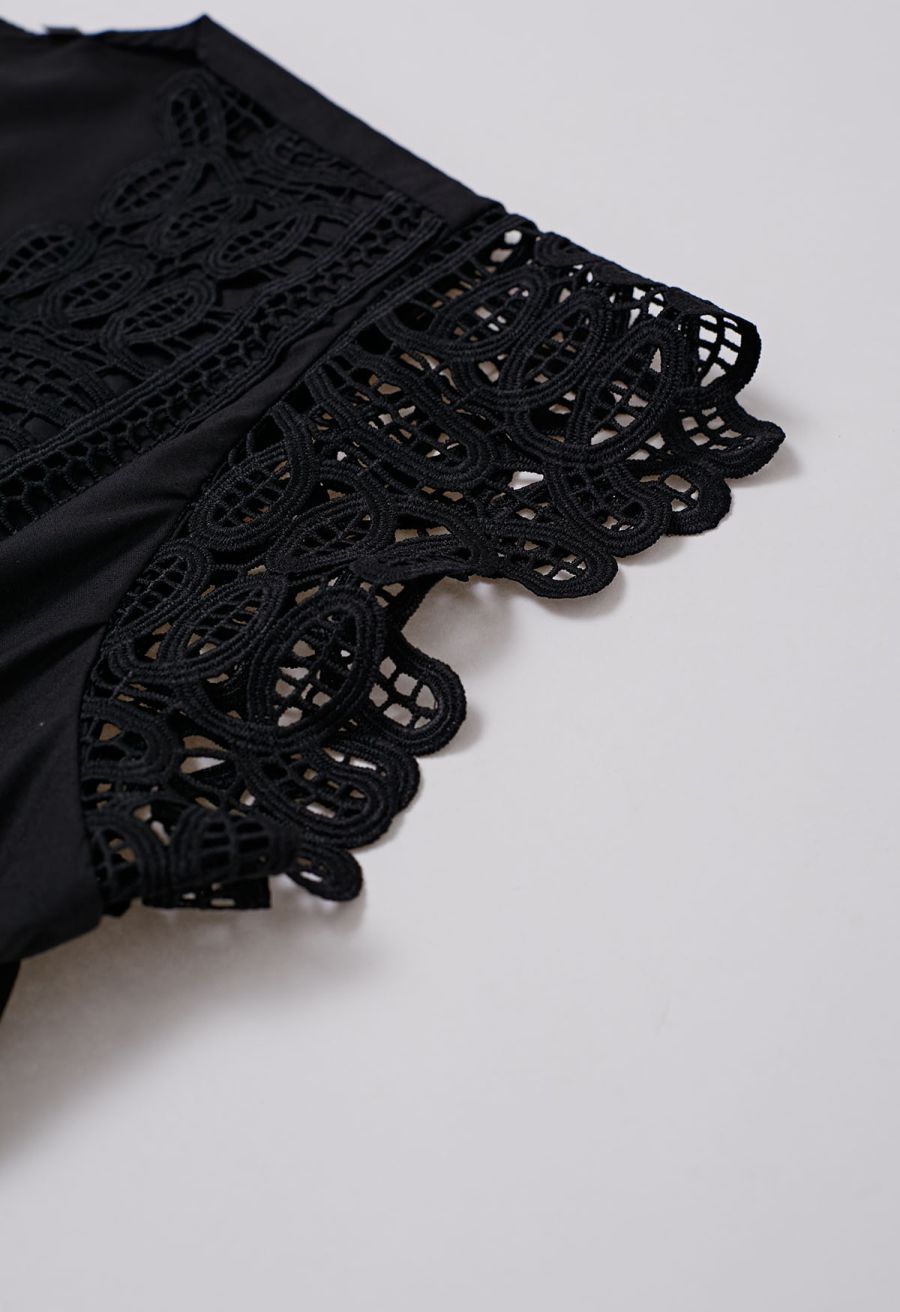V-Neck Lace Panelled Sleeveless Maxi Dress in Black