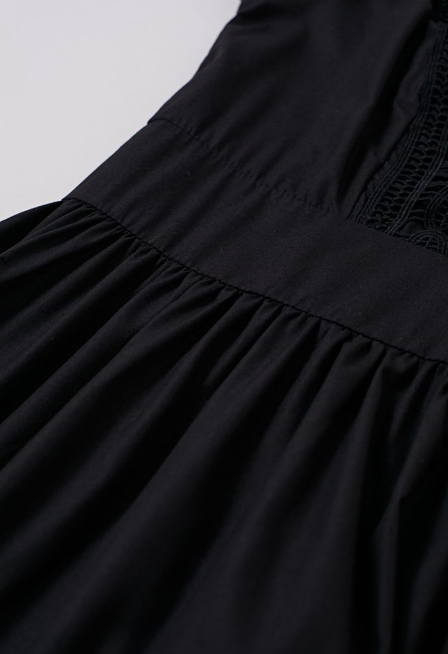V-Neck Lace Panelled Sleeveless Maxi Dress in Black