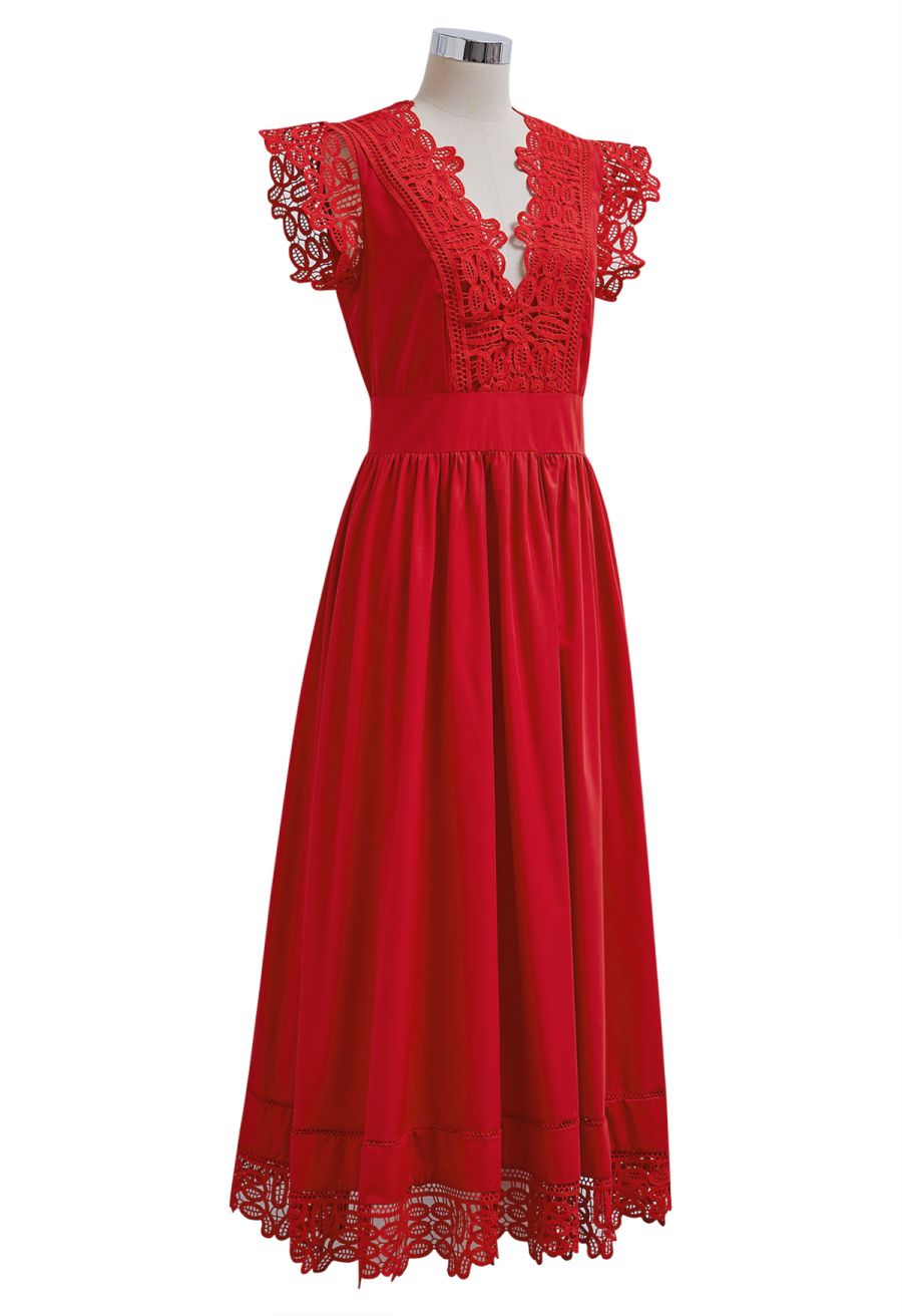 V-Neck Lace Panelled Sleeveless Maxi Dress in Red