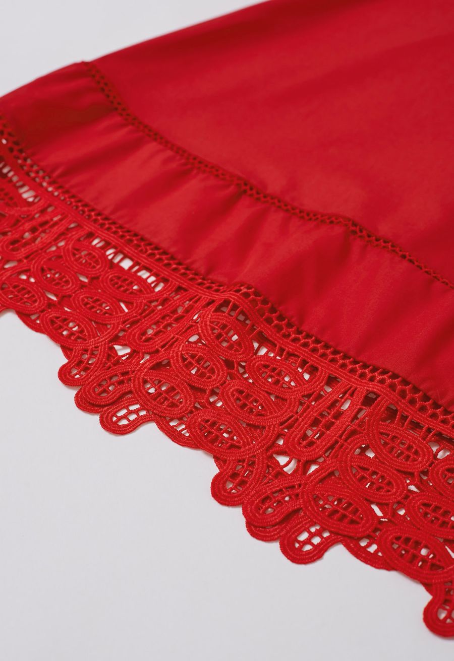 V-Neck Lace Panelled Sleeveless Maxi Dress in Red