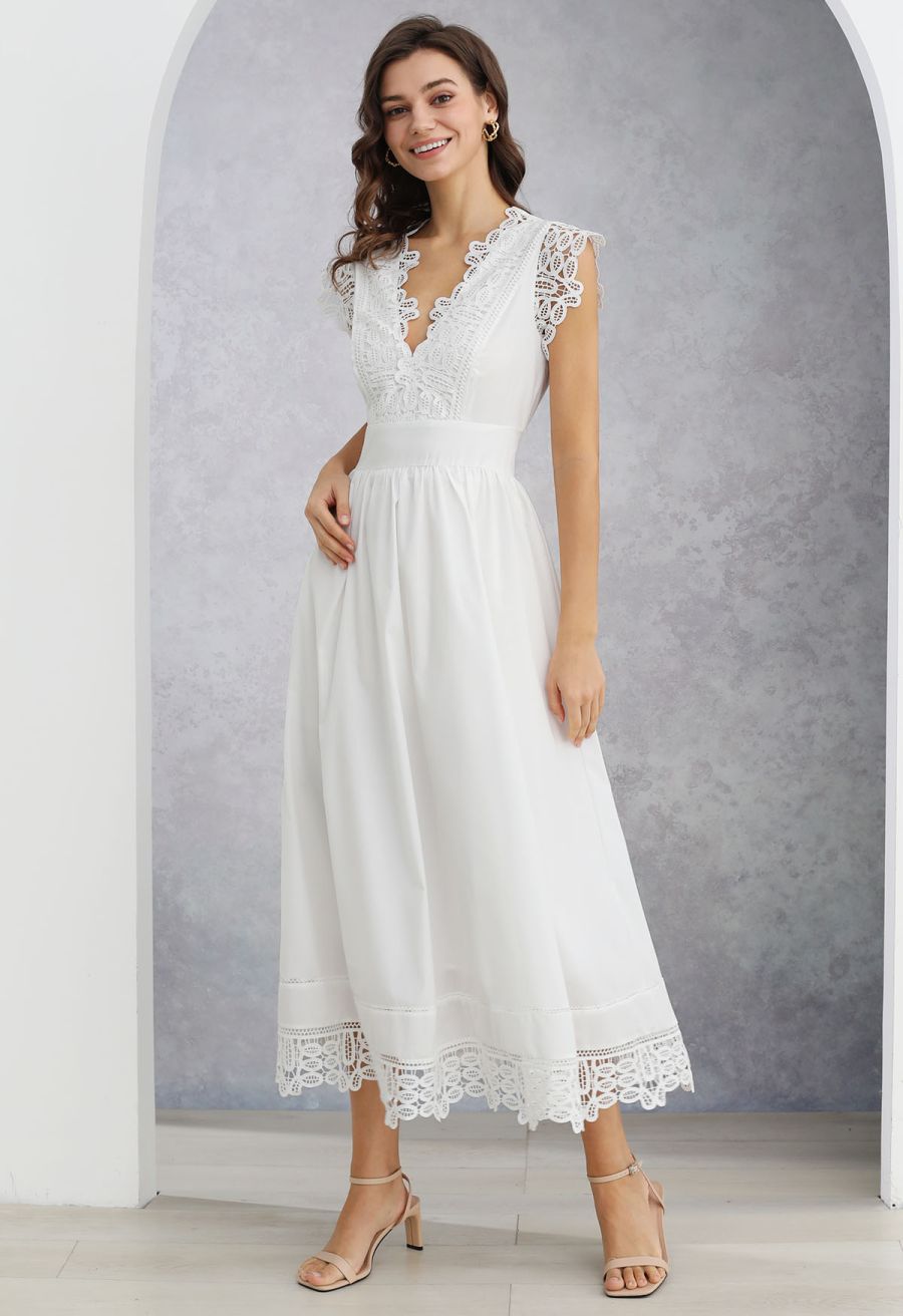 V-Neck Lace Panelled Sleeveless Maxi Dress in White