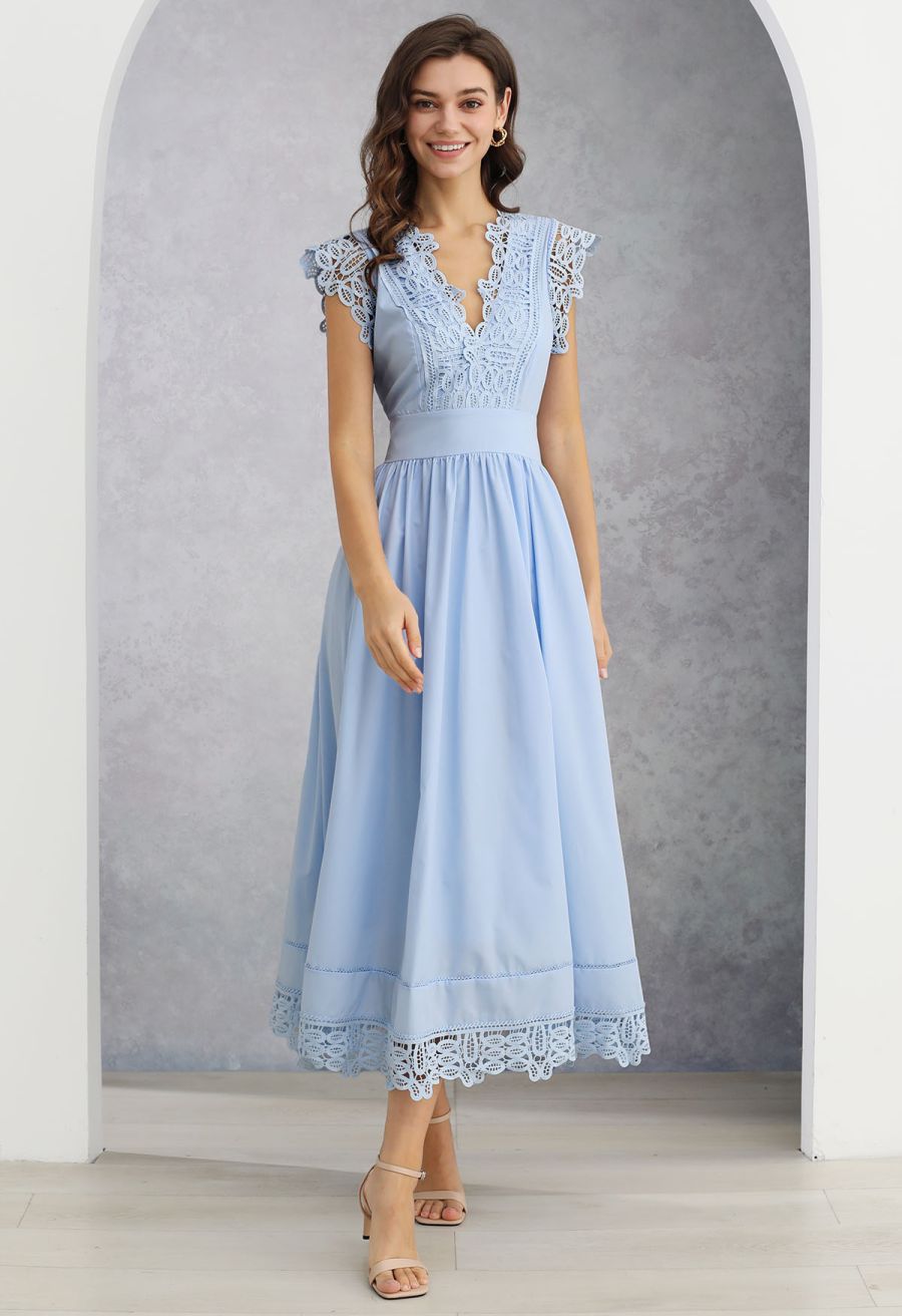 V-Neck Lace Panelled Sleeveless Maxi Dress in Baby Blue