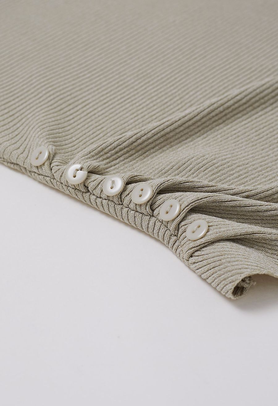 Side Buttons Decorated Short Sleeve Ribbed Knit Top in Khaki