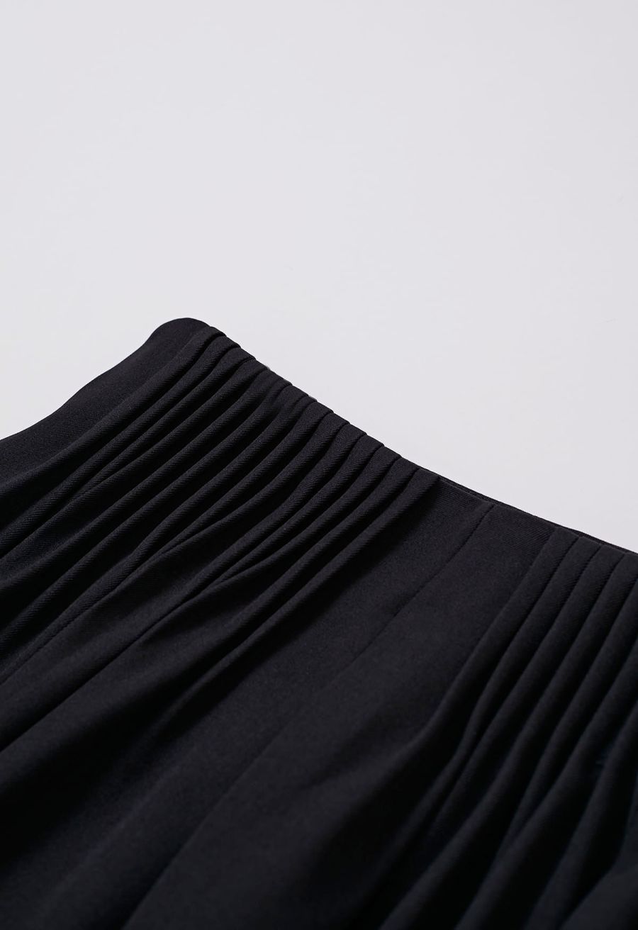 Accordion Pleats Waist Wide-Leg Pants in Black