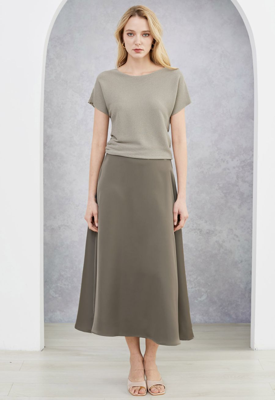 Side Buttons Decorated Short Sleeve Ribbed Knit Top in Khaki