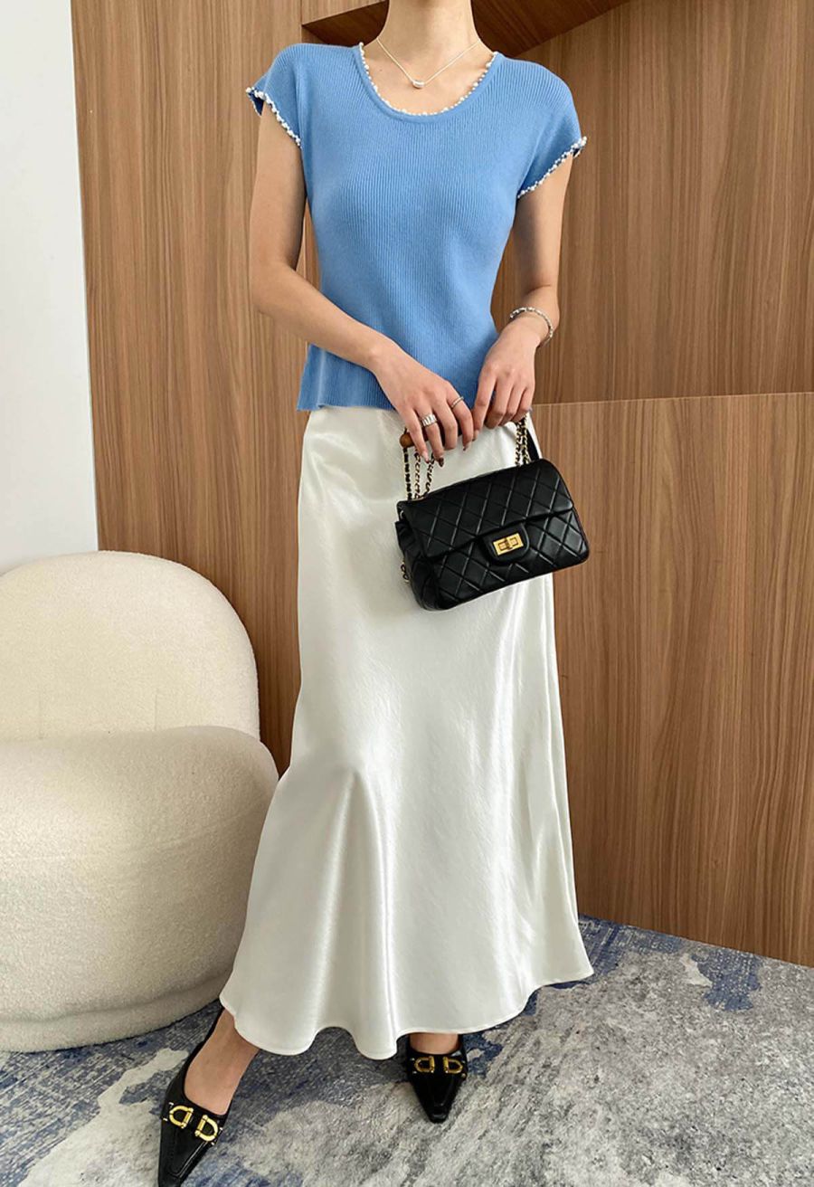 Pearl Trim Round Neck Short Sleeve Knit Top in Blue
