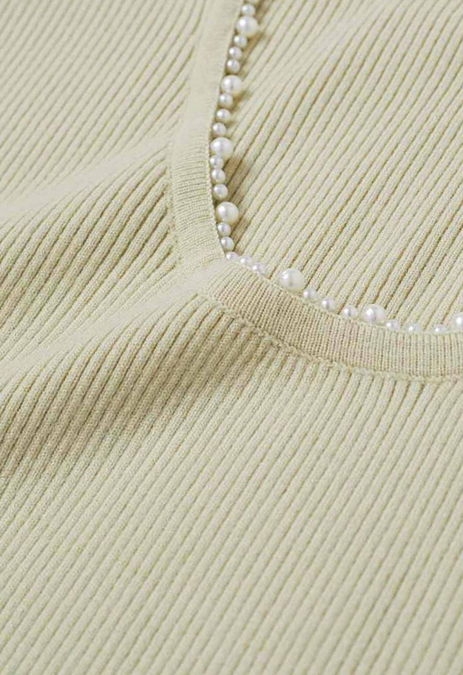 Pearl Trim Round Neck Short Sleeve Knit Top in Pistachio