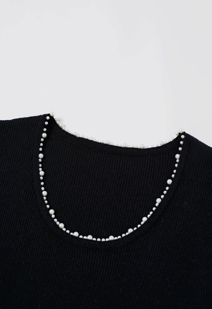 Pearl Trim Round Neck Short Sleeve Knit Top in Black