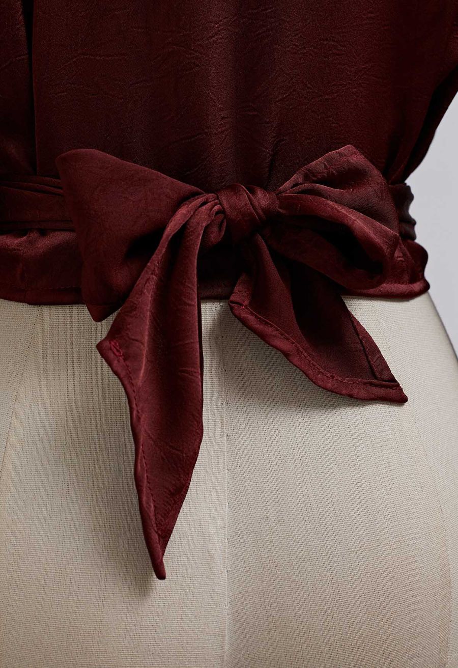 Pearl Decor Self-Tie Bowknot Textured Crop Top in Burgundy