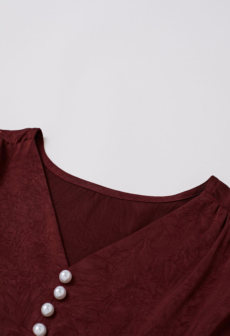 Pearl Decor Self-Tie Bowknot Textured Crop Top in Burgundy