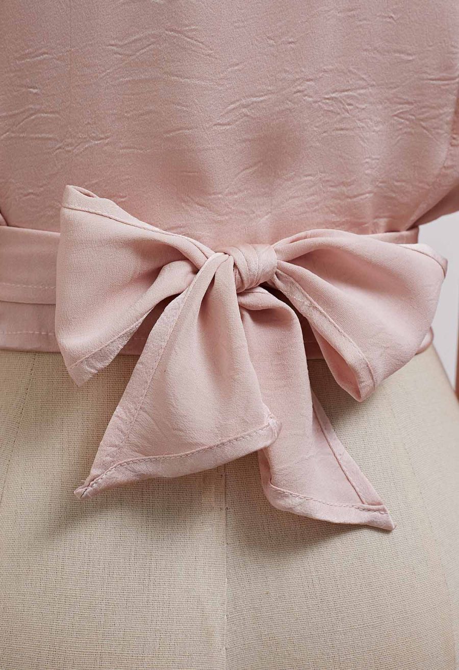 Pearl Decor Self-Tie Bowknot Textured Crop Top in Light Pink