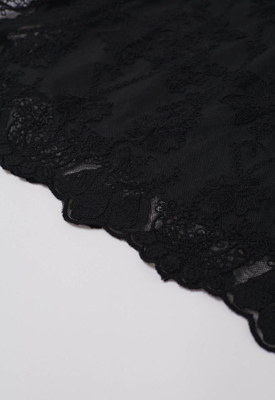 Floral Lace Spliced Elastic Waist Midi Skirt in Black