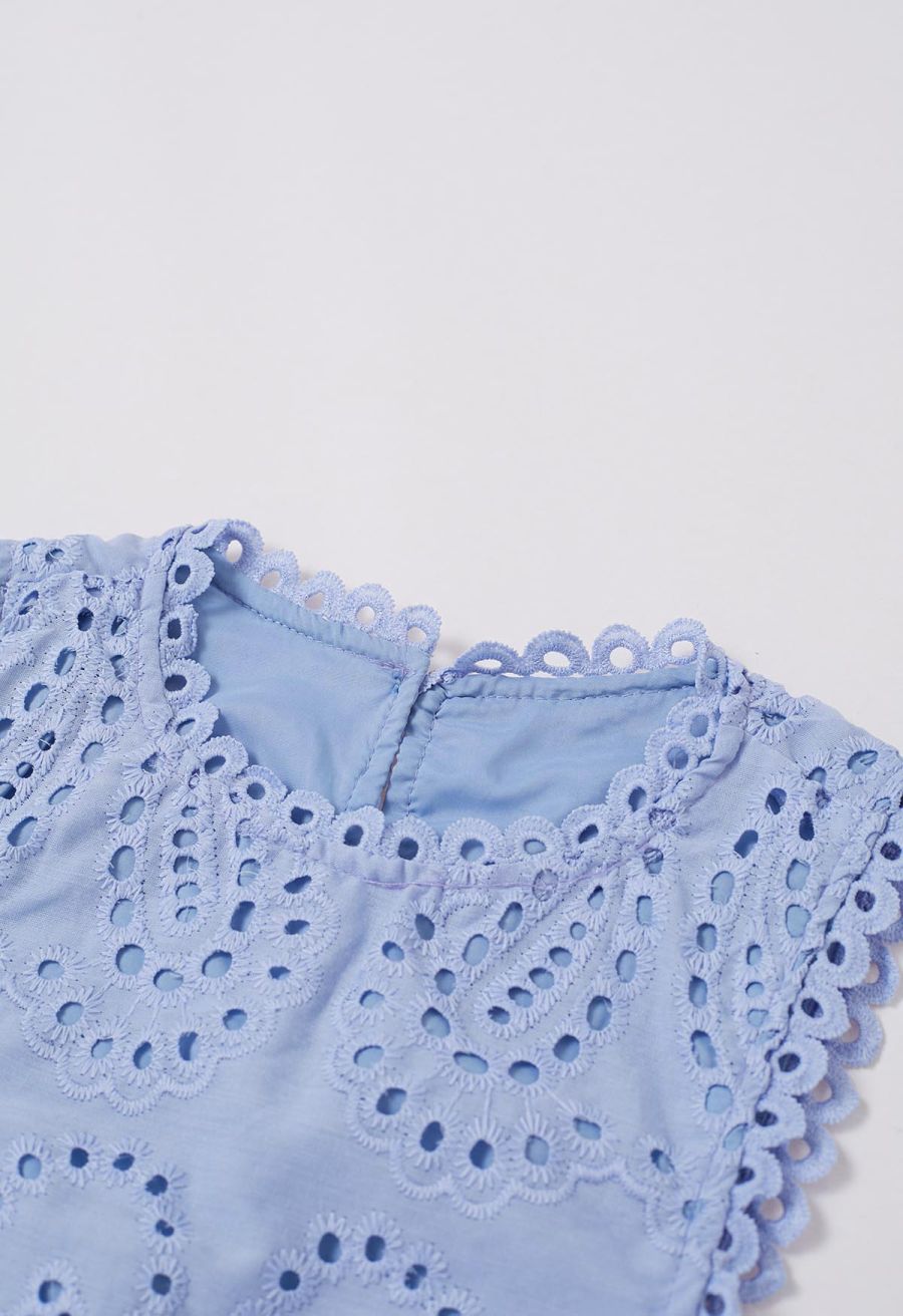 Paisley Eyelet Embroidery Sleeveless Crop Top in Lavender