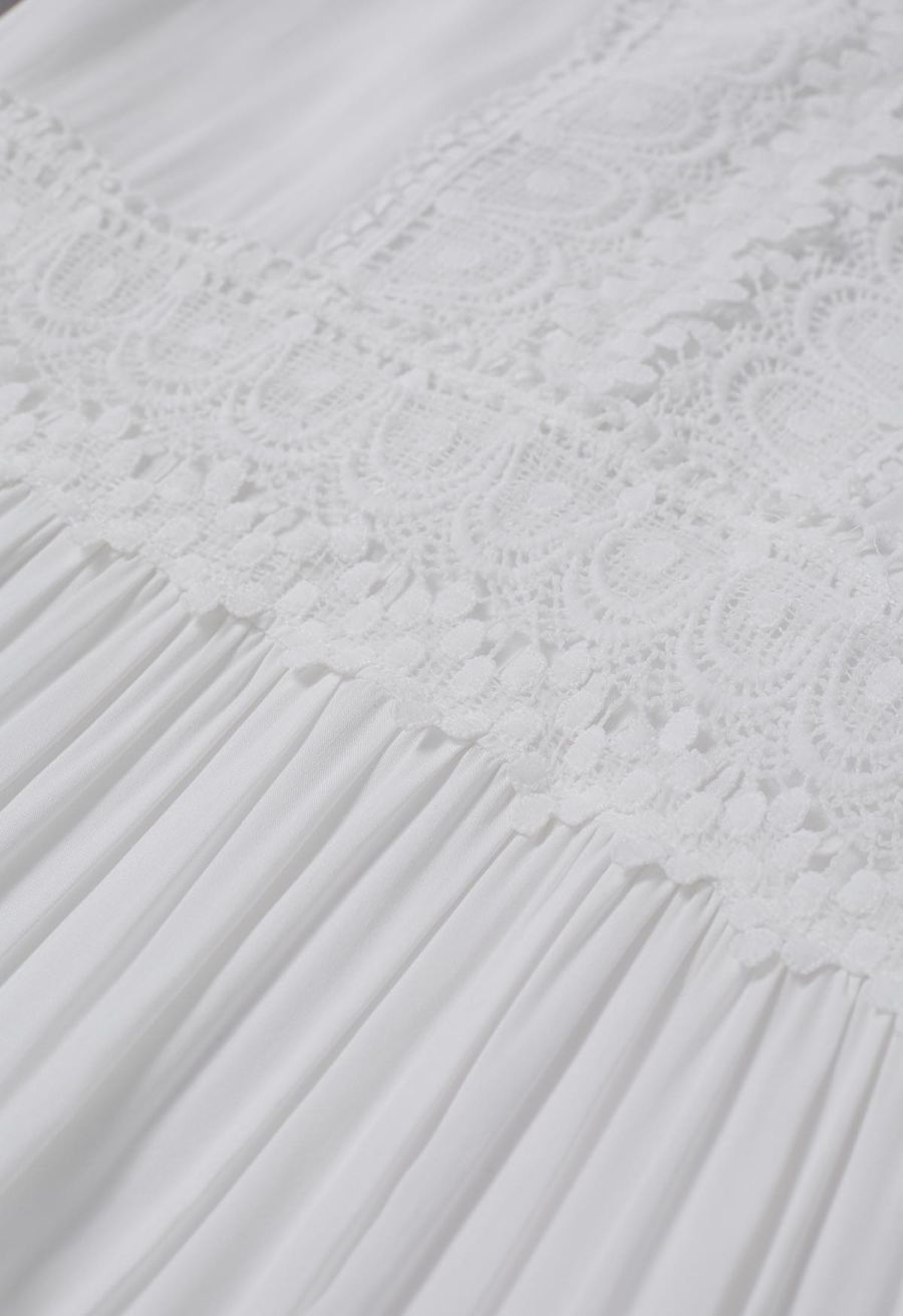V-Neck Lace Panelled Scalloped Edge Maxi Dress