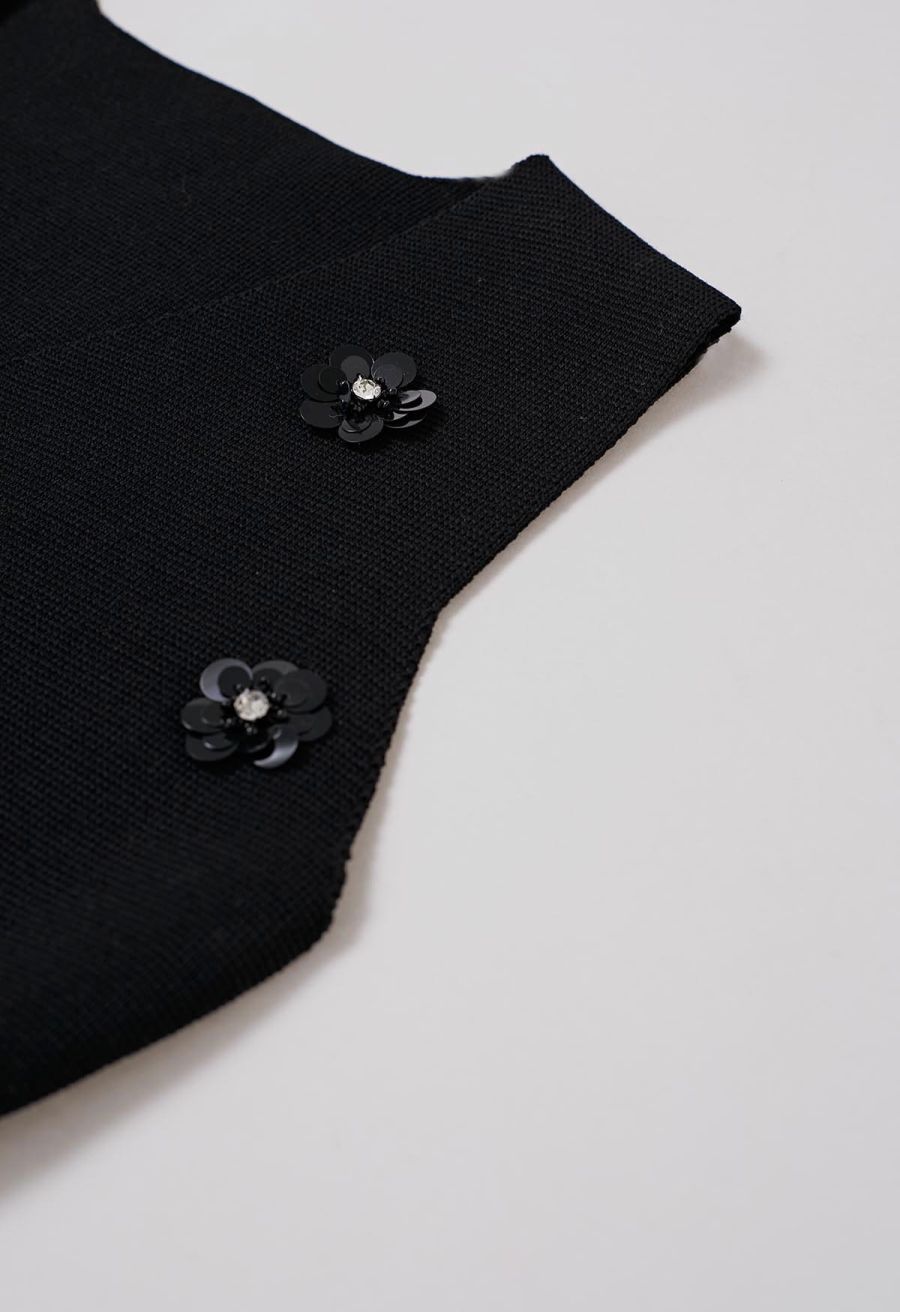 Sequined Floral V-Neck Buttoned Knit Vest in Black