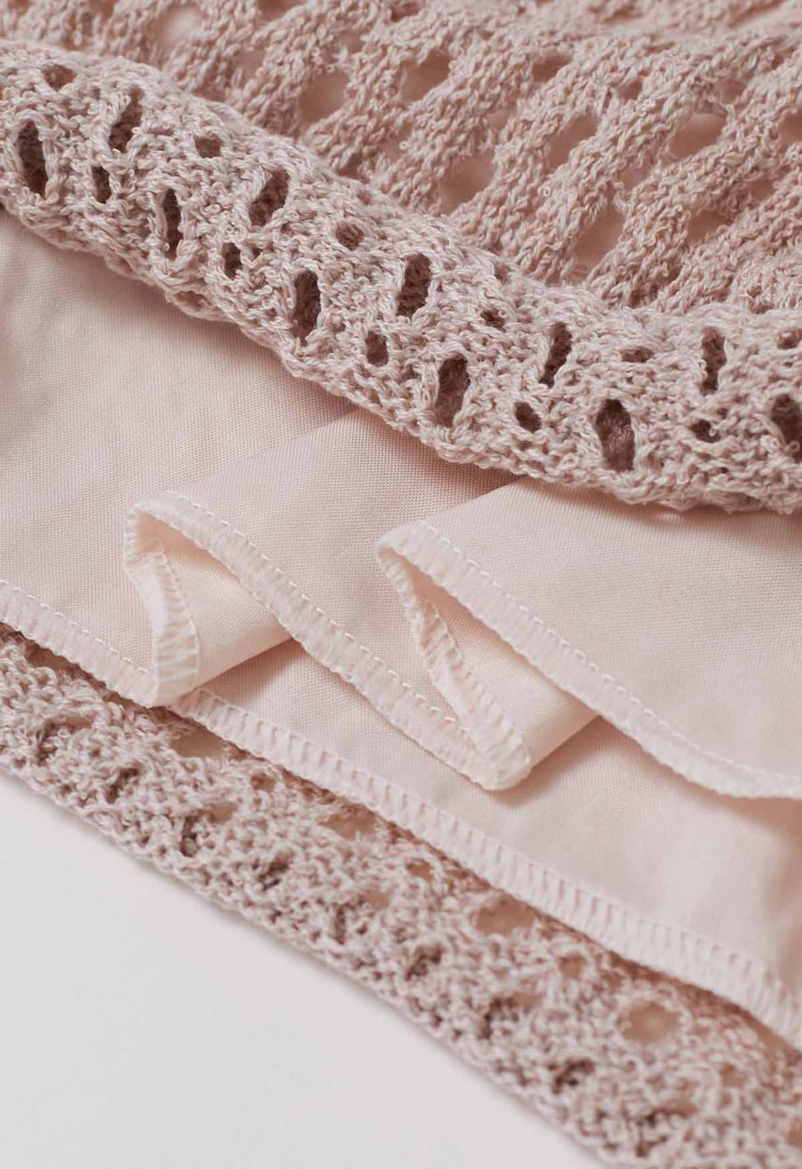 Hollow Out Tie-String Rolled Knit Shorts in Dusty Pink