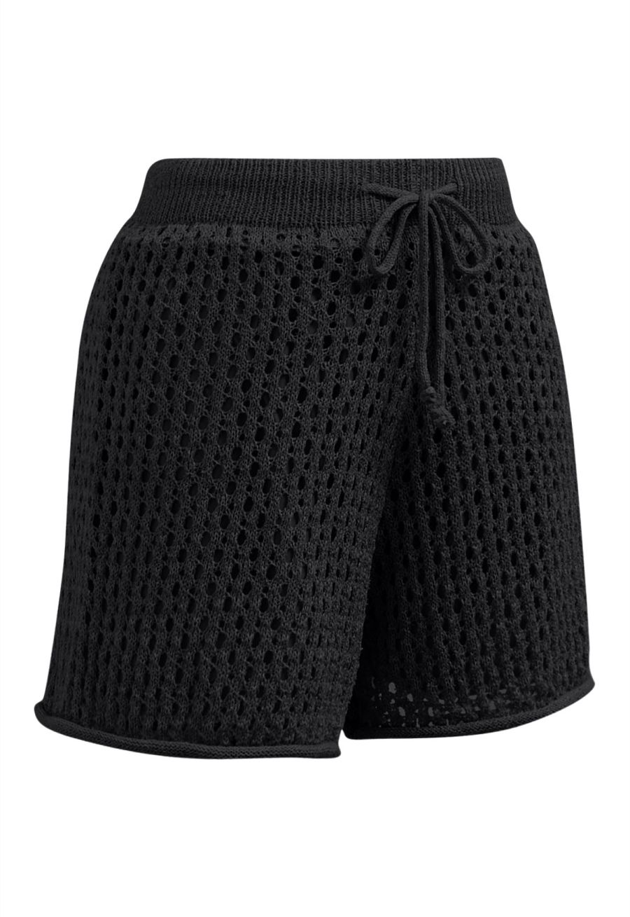 Hollow Out Tie-String Rolled Knit Shorts in Black