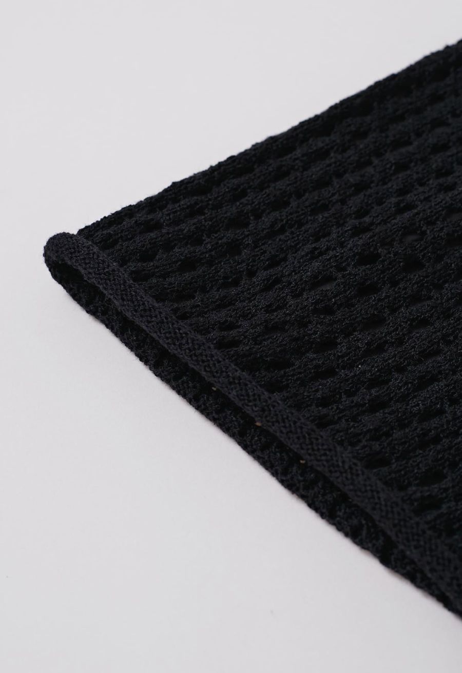 Hollow Out Tie-String Rolled Knit Shorts in Black