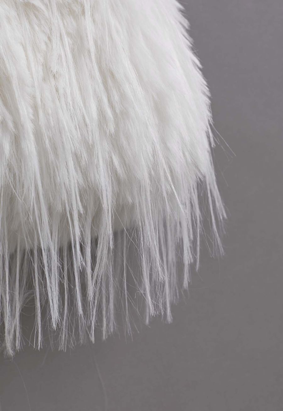 Alluring Pearl Fuzzy Handbag in Cream