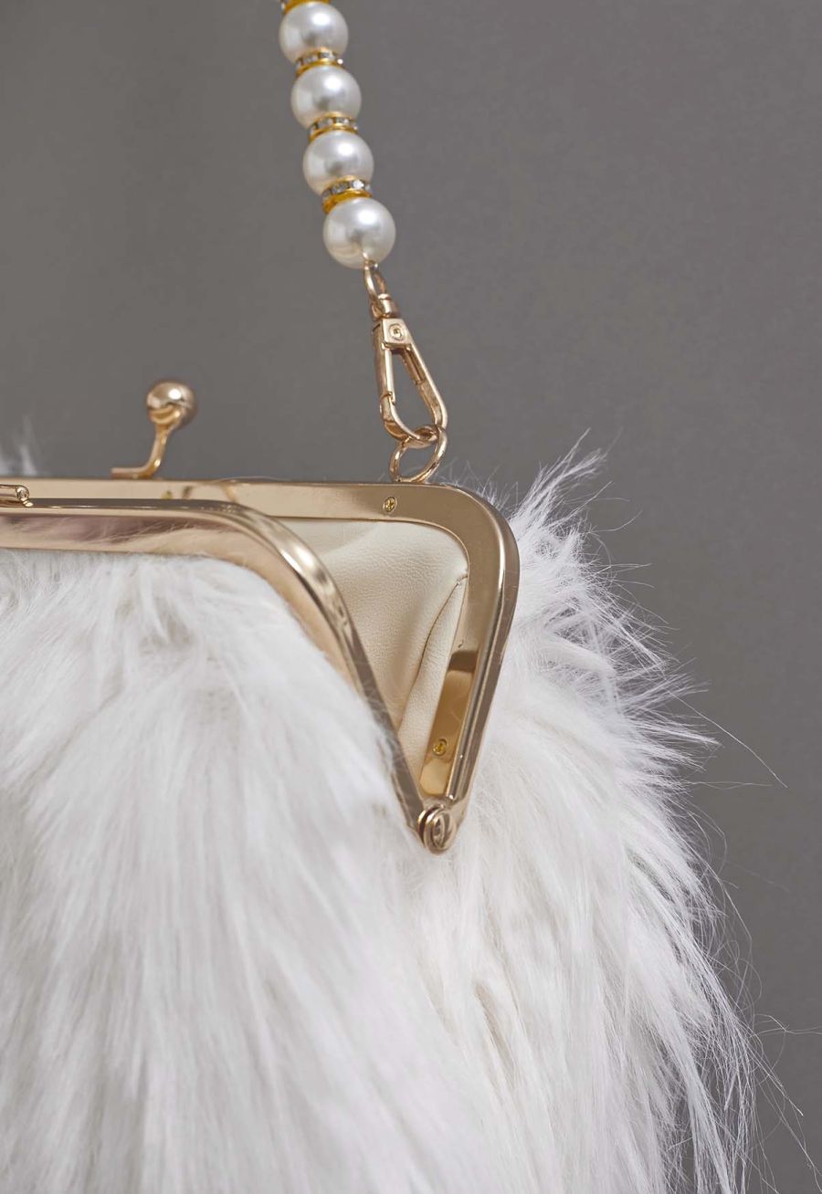 Alluring Pearl Fuzzy Handbag in Cream