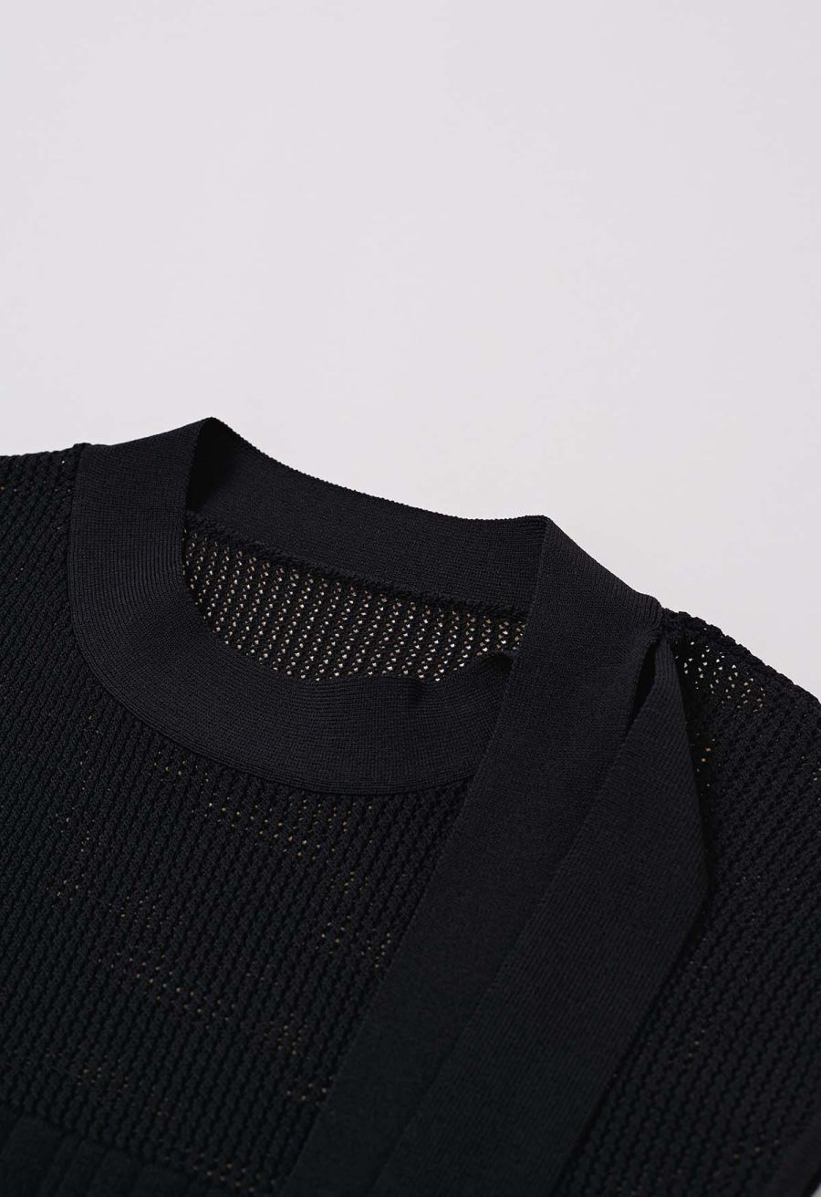 Bowknot Neck Sleeveless Knit Top in Black