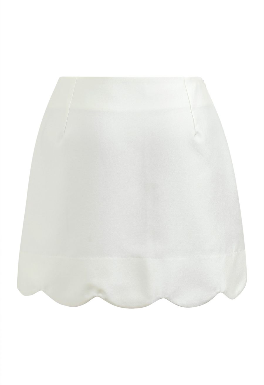 Scalloped Hem Mini Bud Skirt in Cream