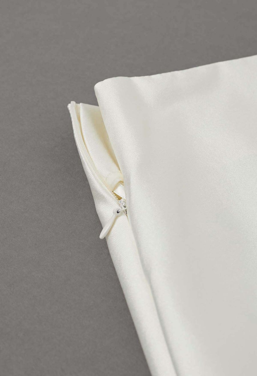 Scalloped Hem Mini Bud Skirt in Cream