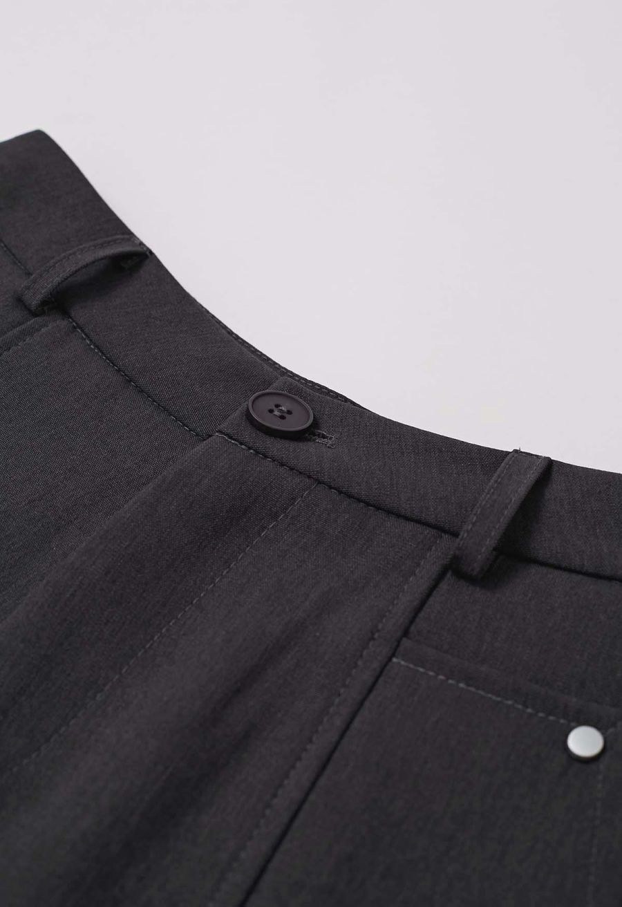 Seamed Front Side Pocket Shorts in Smoke