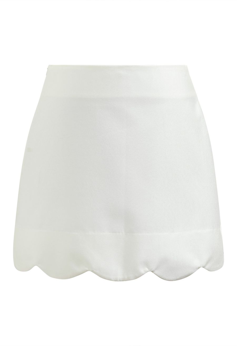 Scalloped Hem Mini Bud Skirt in Cream