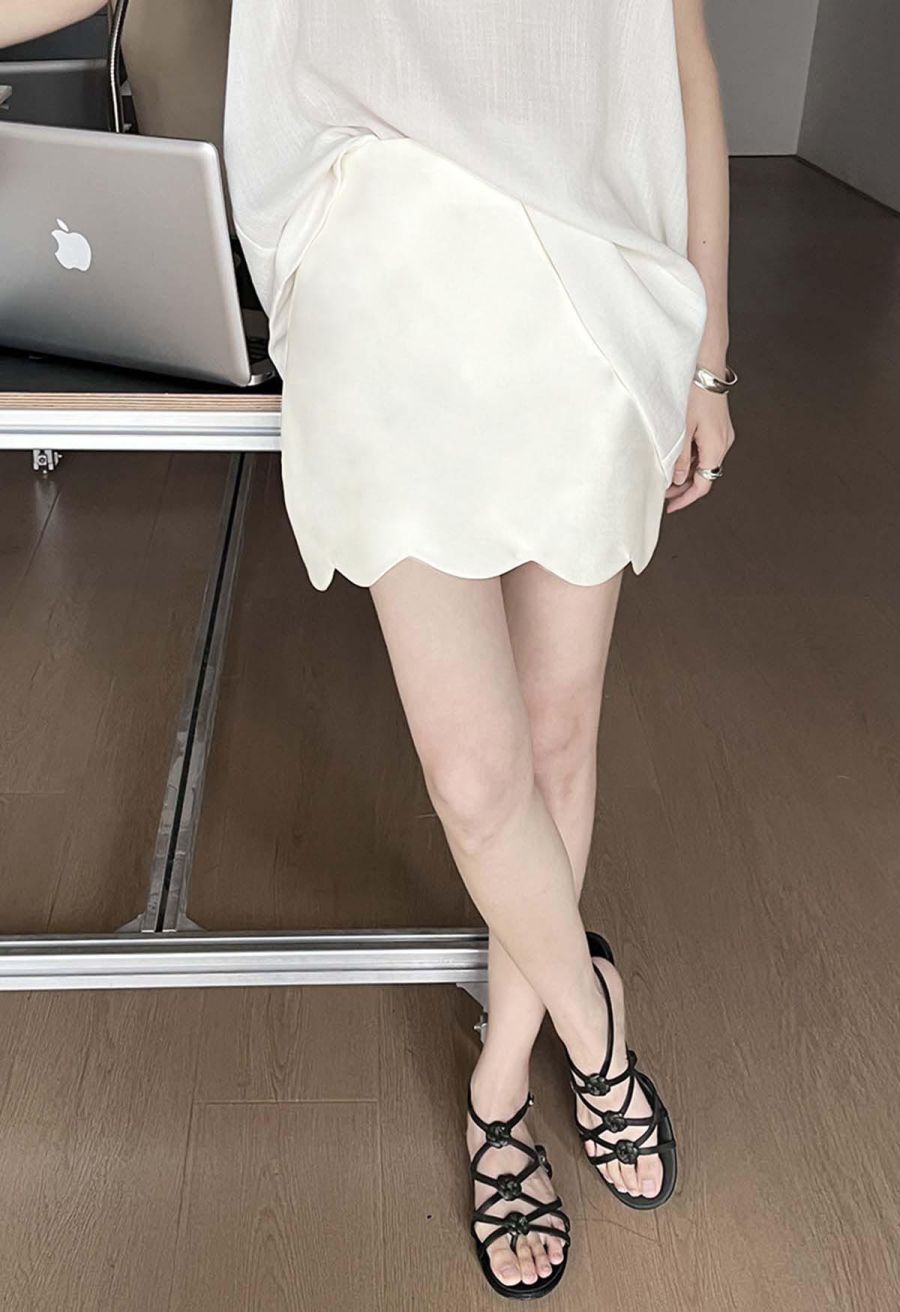 Scalloped Hem Mini Bud Skirt in Cream