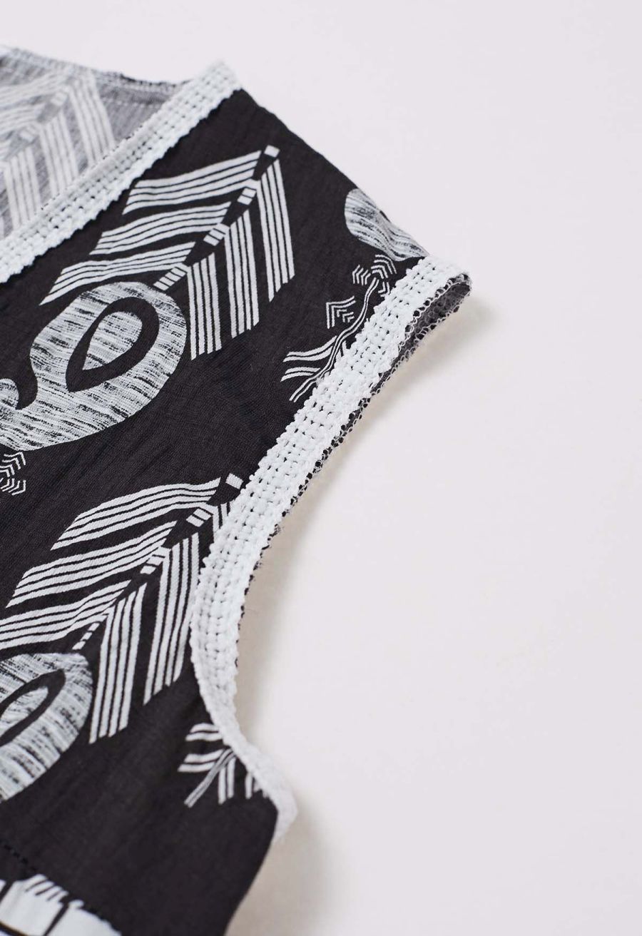 Tapework Lace Paisley Printed Sleeveless Top and Pants Set in Black