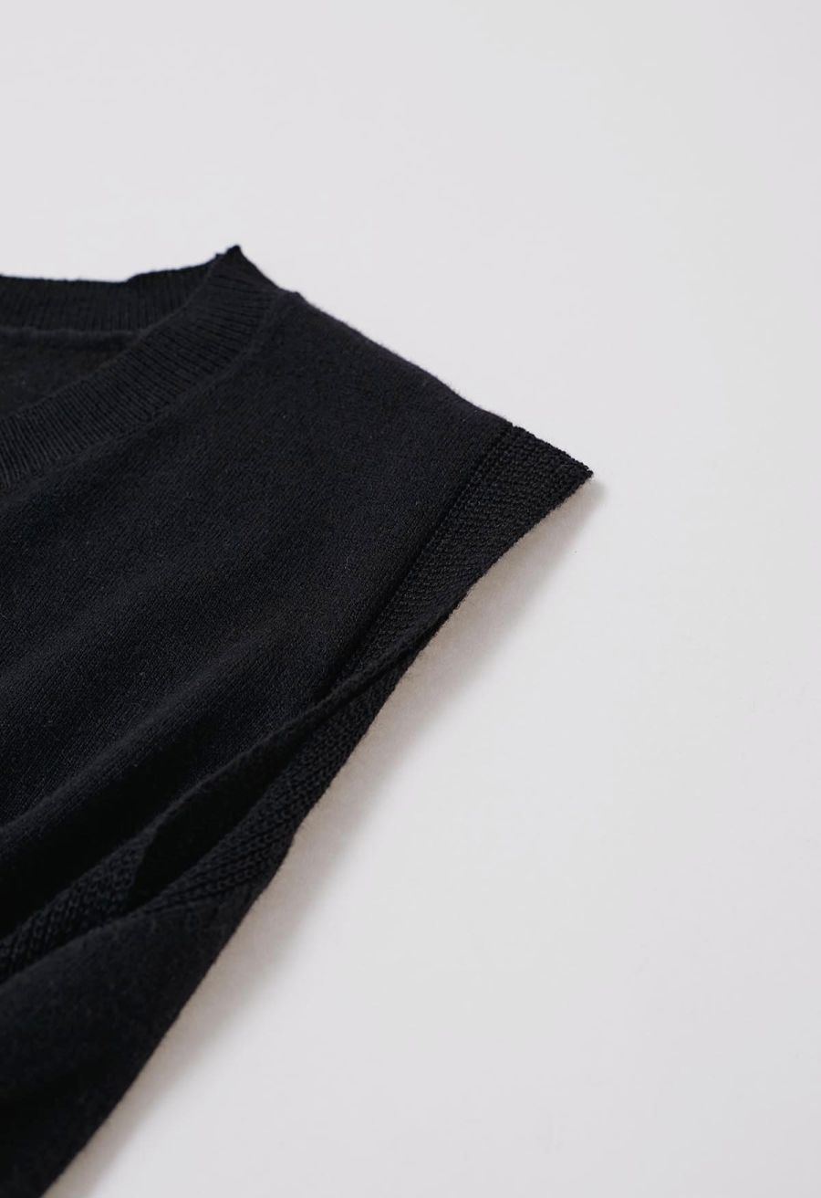 Crisscross Buttoned Waist Sleeveless Knit Top in Black