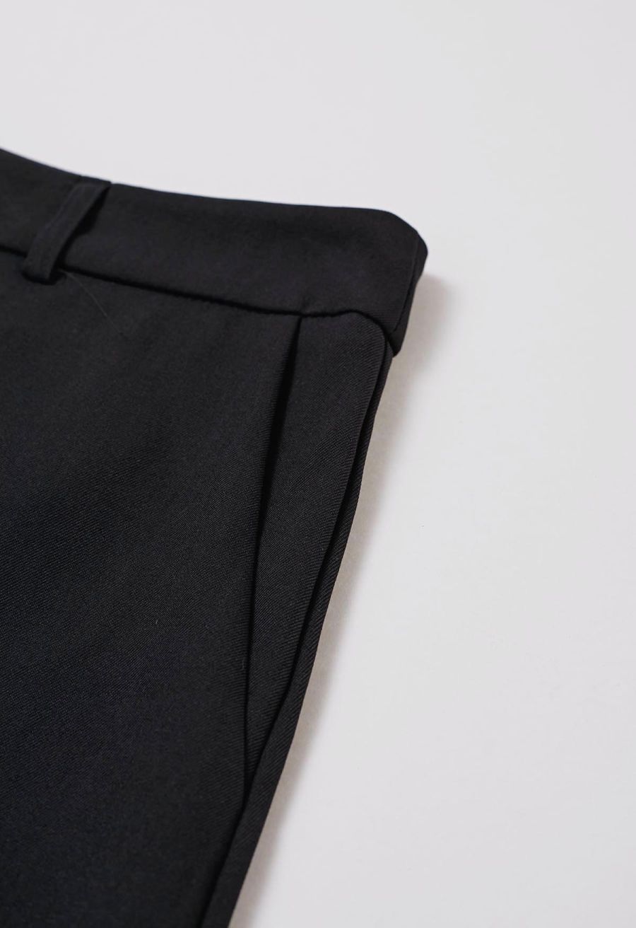 Folded Front Accent Wide-Leg Pants in Black