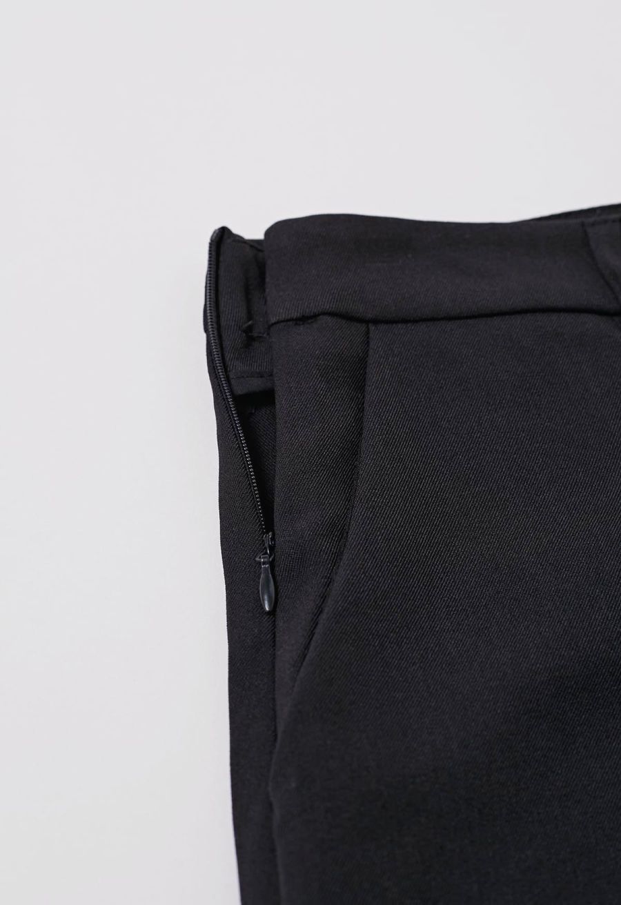 Folded Front Accent Wide-Leg Pants in Black