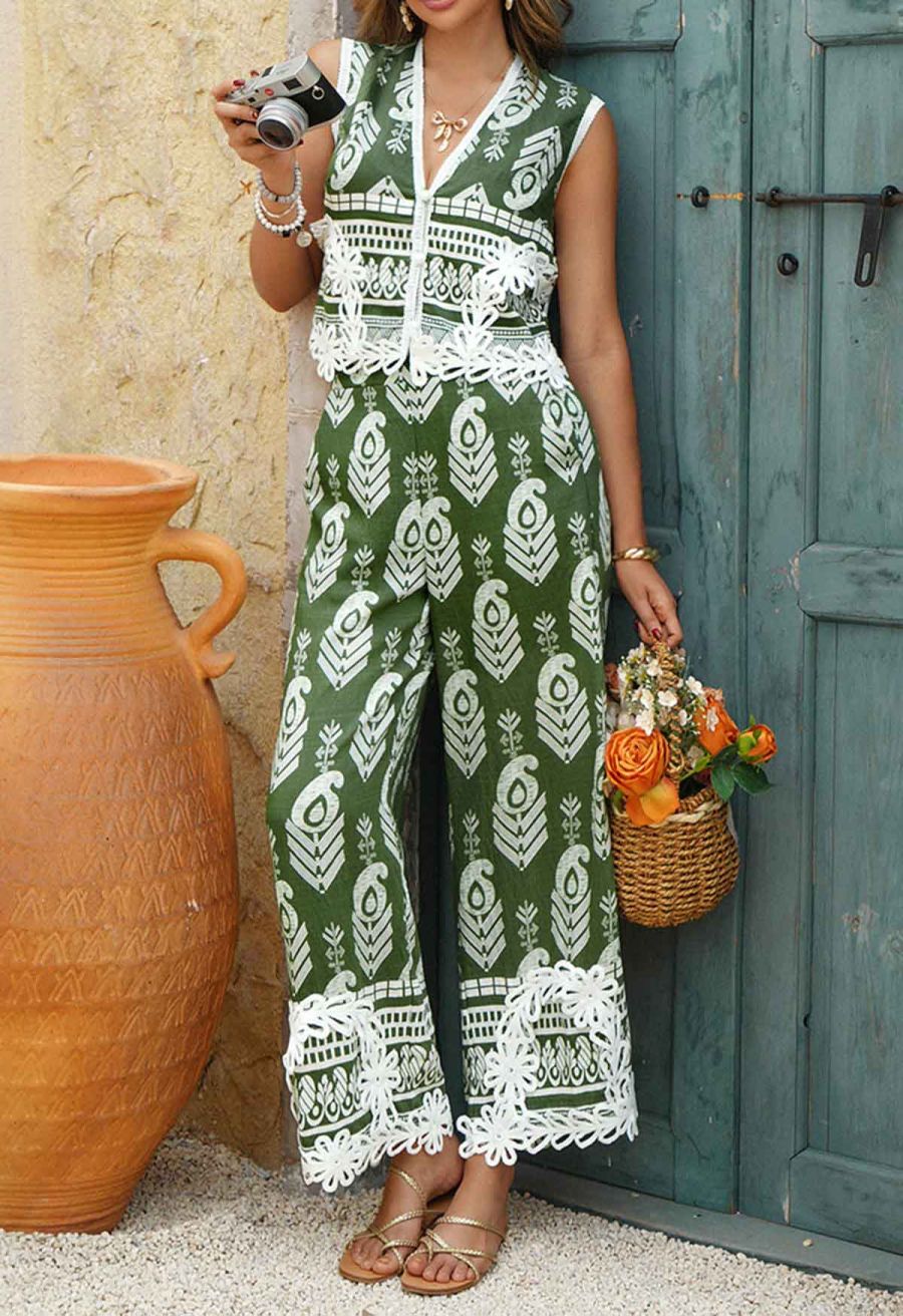 Tapework Lace Paisley Printed Sleeveless Top and Pants Set in Green