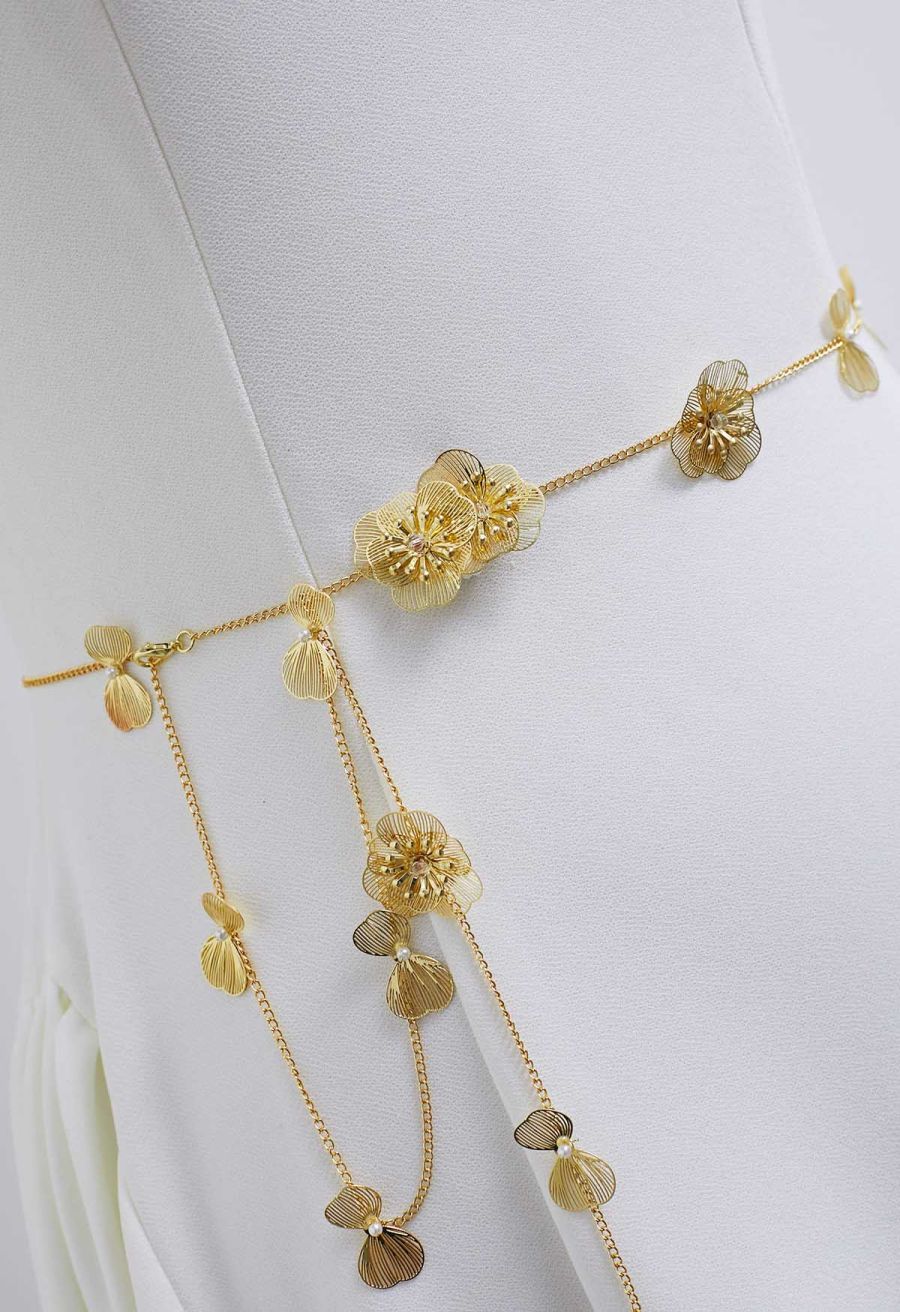 Hollow Out Floral Chain Belt in Gold