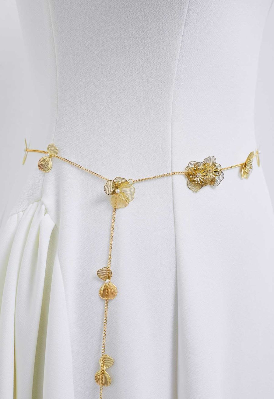 Hollow Out Floral Chain Belt in Gold