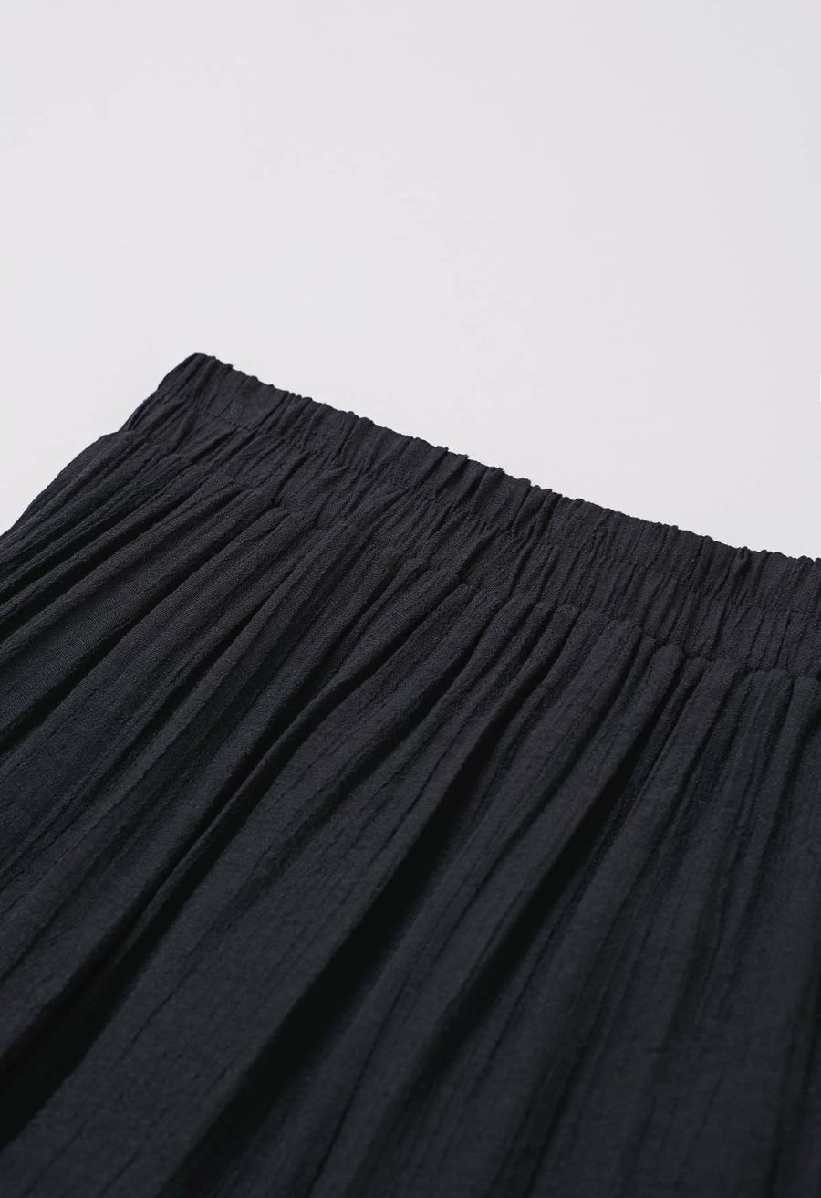 Crinkle Gathered Tiered Midi Skirt in Black