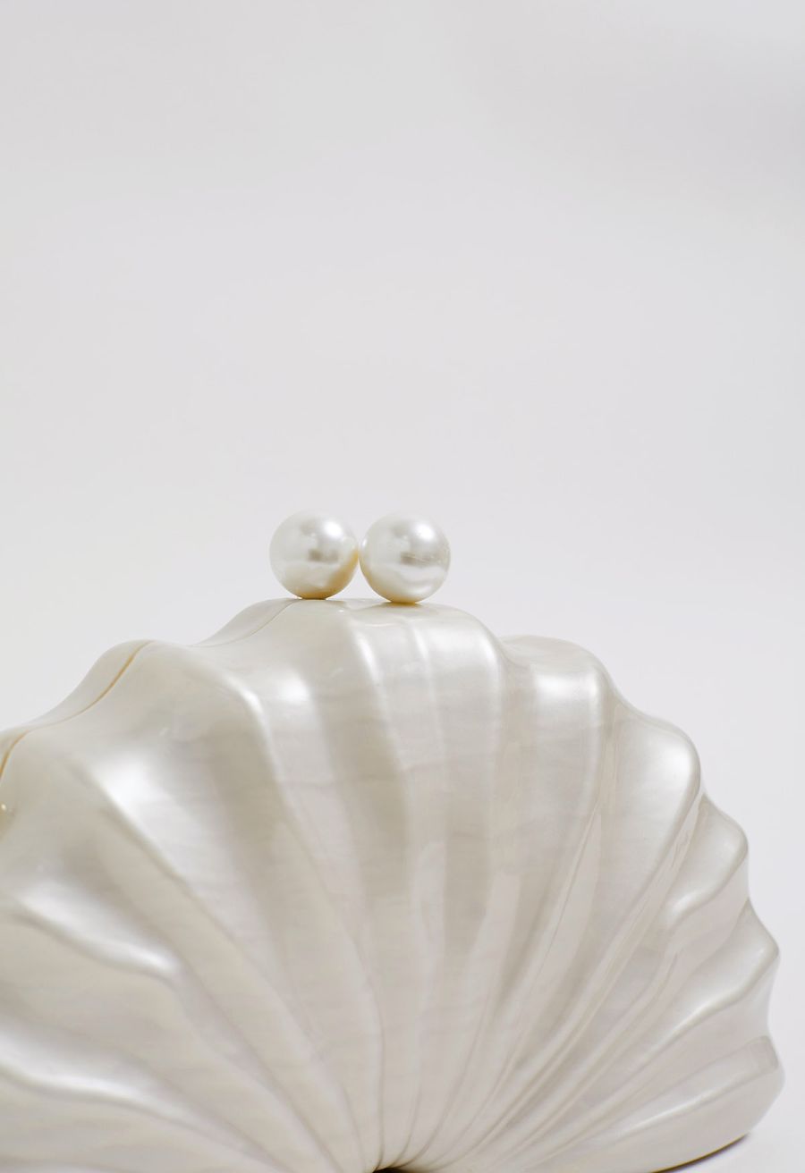 Pearl Clasp Pleated Shell Acrylic Bag in Ivory
