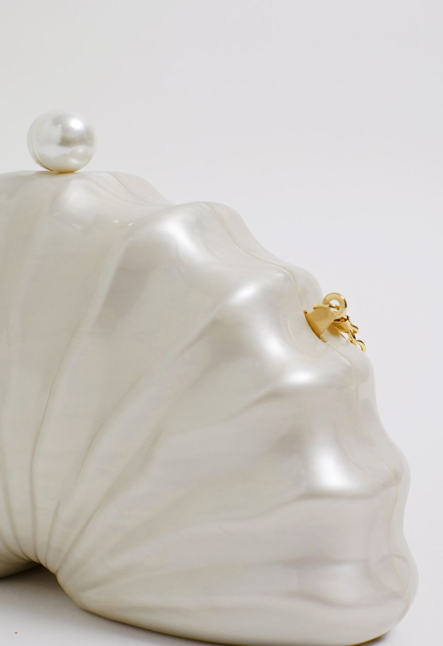 Pearl Clasp Pleated Shell Acrylic Bag in Ivory