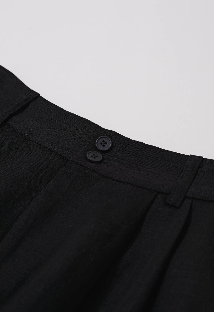 Side Pocket Half Waistband Shorts in Black