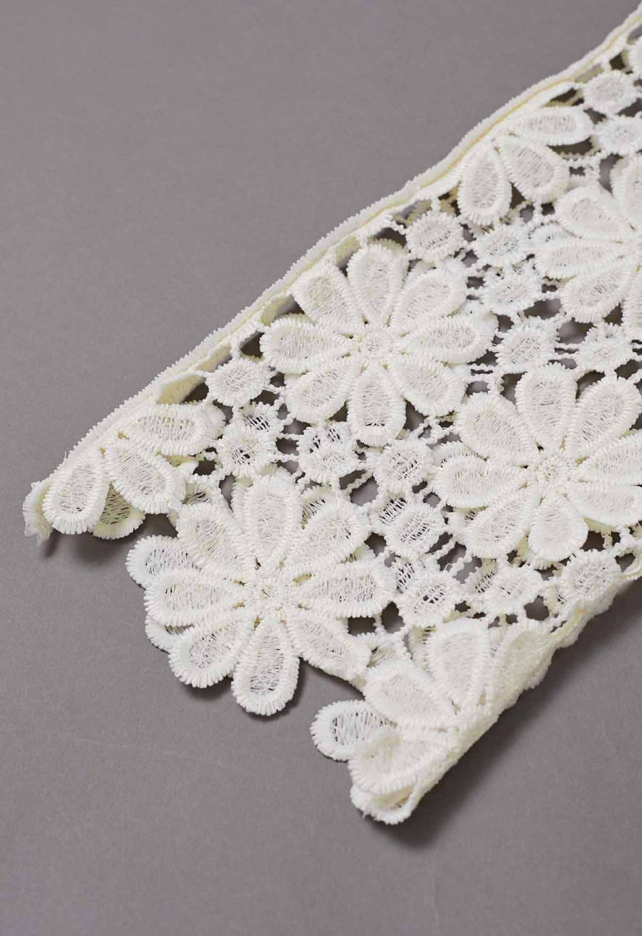 Floret Guipure Lace Long Sleeve Top in Cream