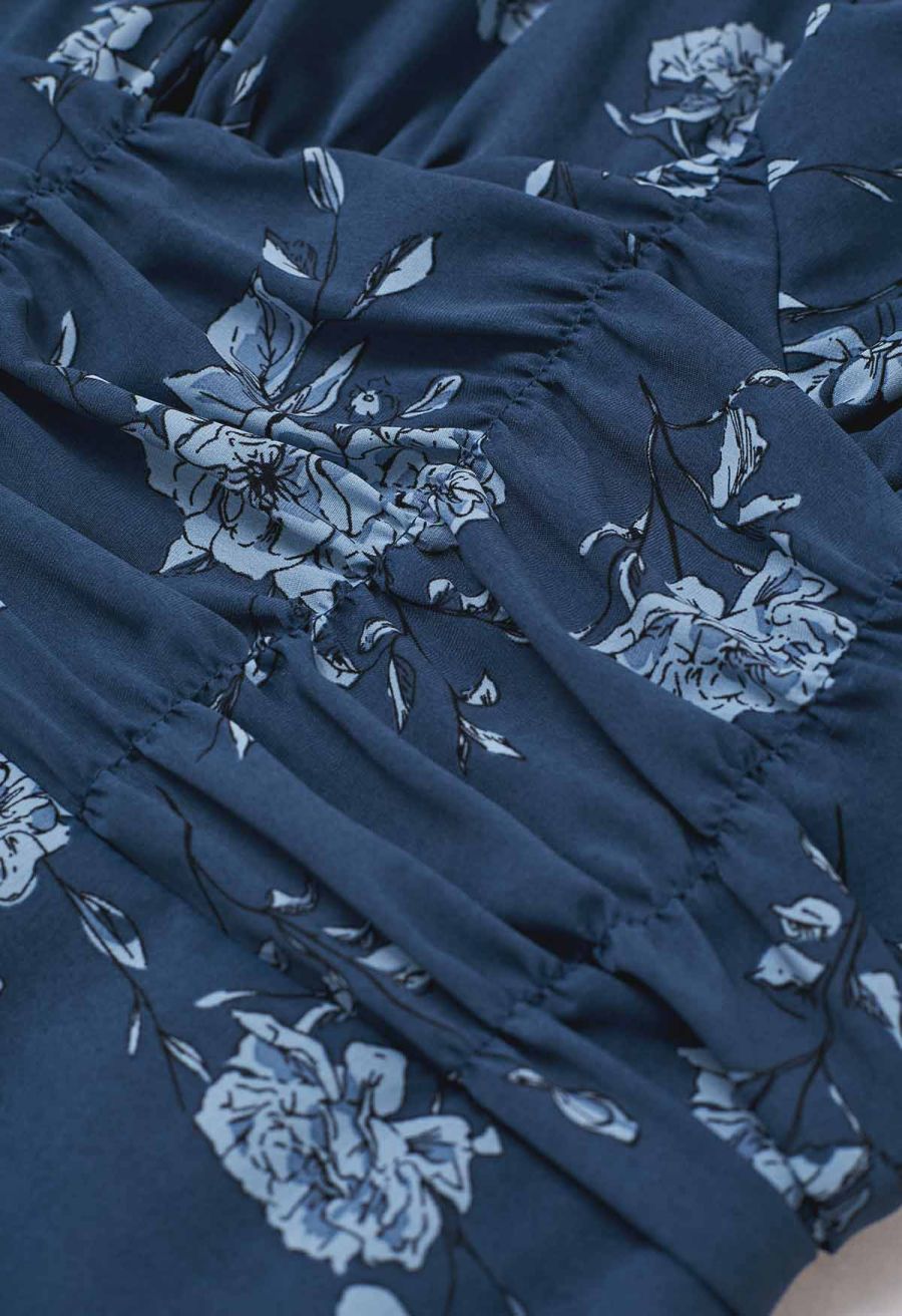 Floral Flourish V-Neck Puff Sleeve Dress in Navy
