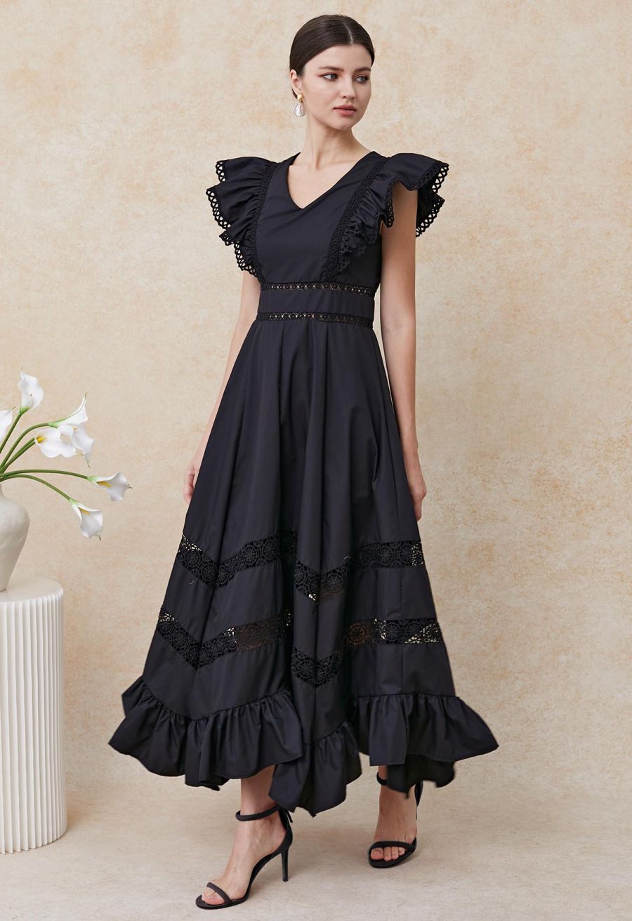 Flattering Lace Inserted Asymmetric Maxi Dress in Black