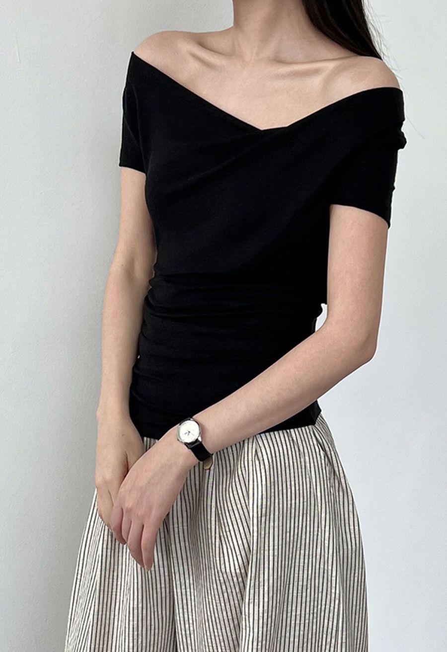 Free-Style Neckline Short Sleeve Ruched Top in Black