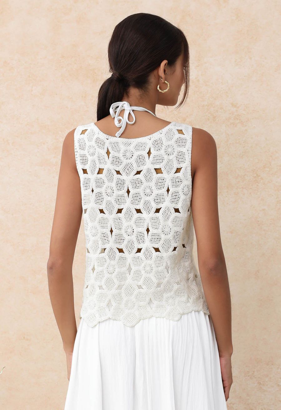 Scoop Neckline Floral Cutwork Crochet Sleeveless Top in White