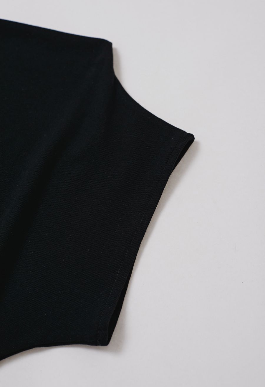 Off-Shoulder Batwing Sleeve Pleated Top in Black