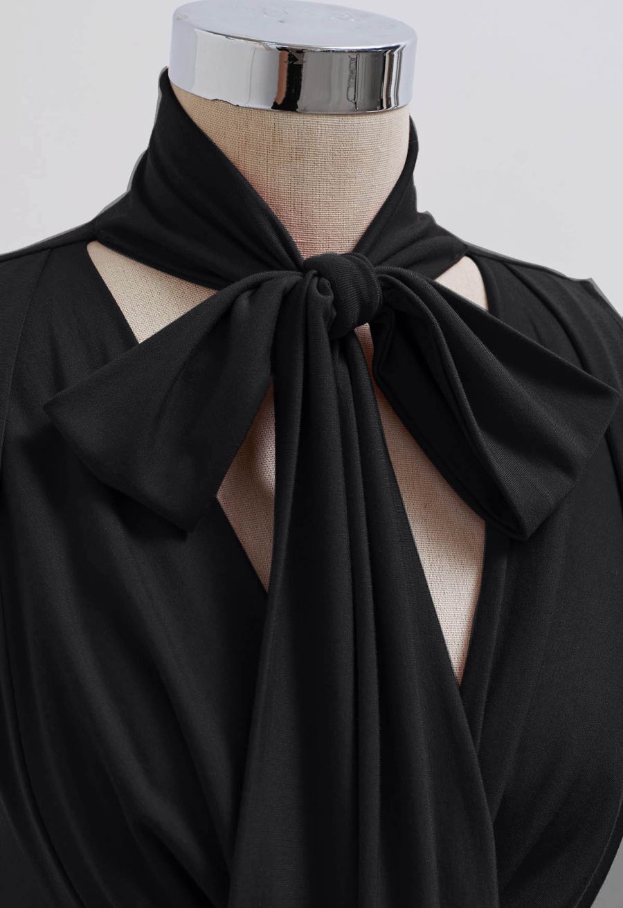 Self-Tie Bowknot Cowl Neck Ruched Top in Black