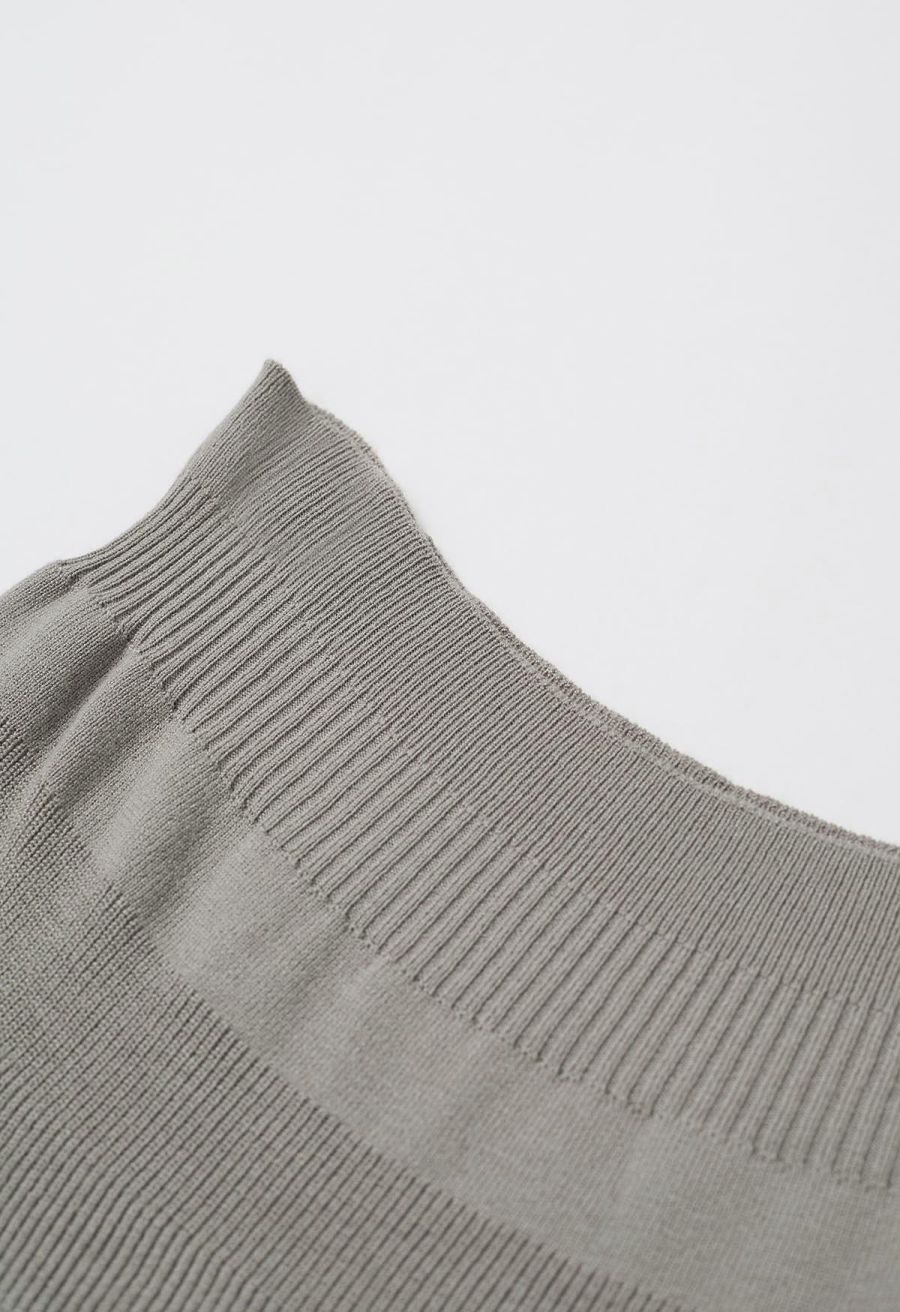 Simplicity Off-Shoulder Knit Top in Taupe