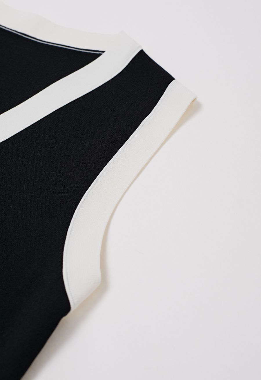 Contrast V-Neck Button Knit Vest in Black
